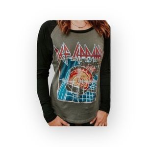 new Daydreamer 𓇽 Def Leppard Pyromania Raglan Rock Band Tee Shirt 𓇽 Graphite S